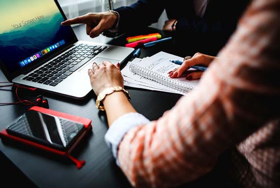 Ben sizin için profesyonel bir şekilde logonuzu tasarlarım.