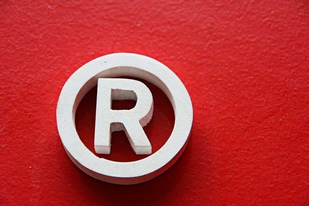 Ben, markanıza en az 3 adet slogan önerebilirim.